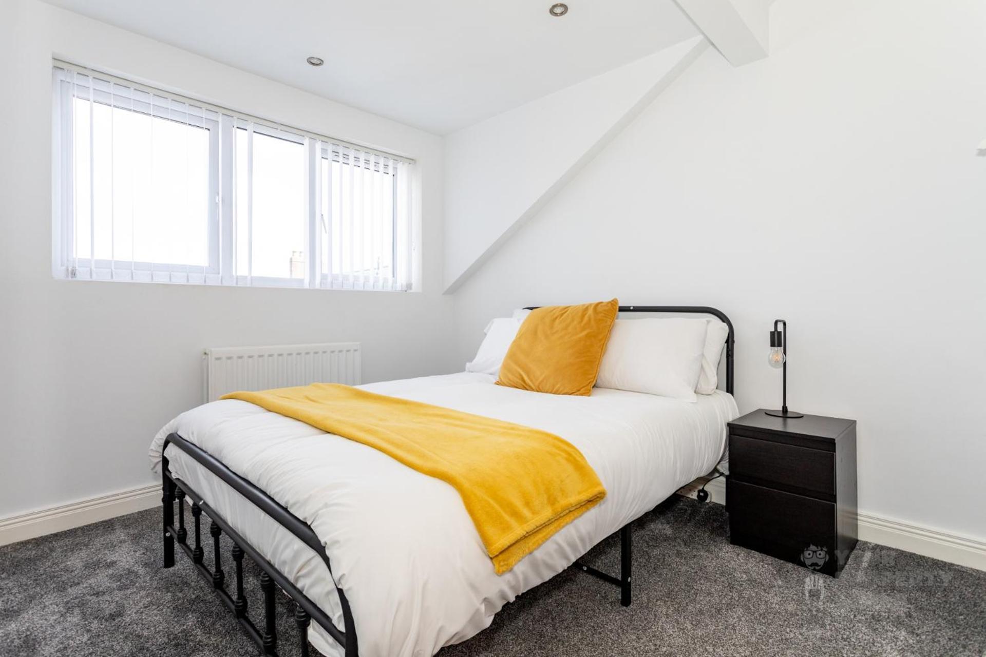 Attic Style 2 Bed Duplex Apartment With Rooftop Patio Belfast Exterior photo