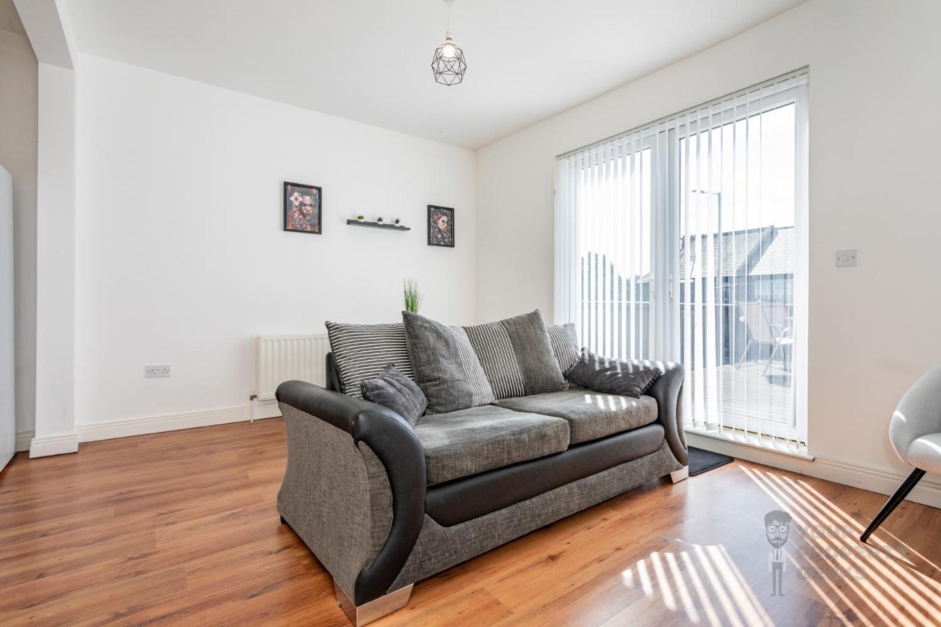 Attic Style 2 Bed Duplex Apartment With Rooftop Patio Belfast Exterior photo