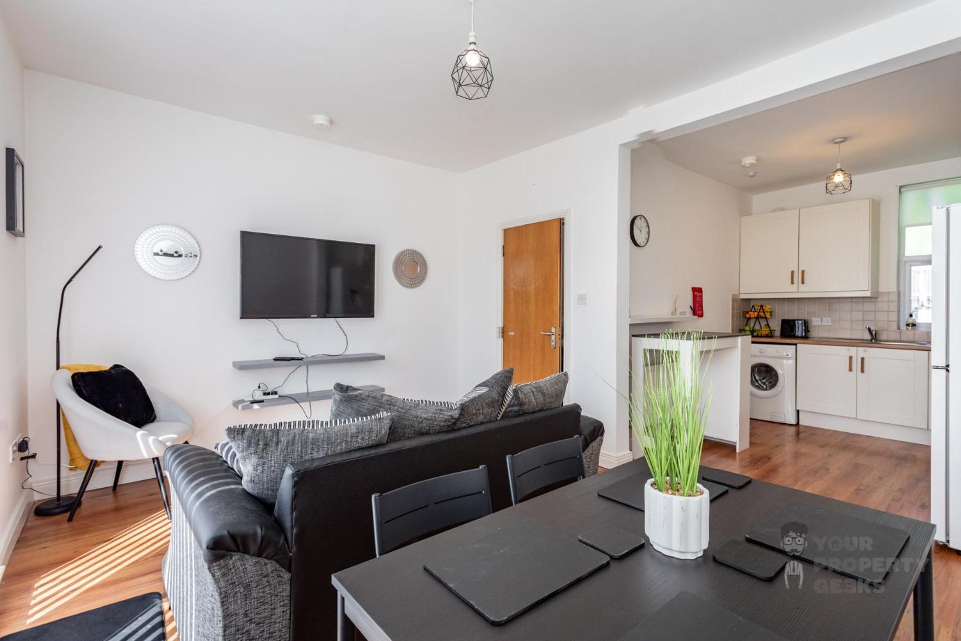 Attic Style 2 Bed Duplex Apartment With Rooftop Patio Belfast Exterior photo